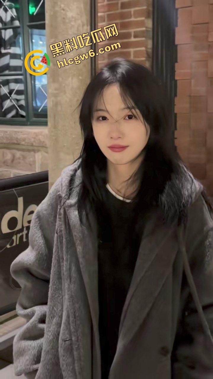 浙江台州金主爸爸调教情趣黑丝母狗『肖雨琦』贱样舔鸡对镜淫荡后怼淫穴!上位直插直入!原创独家流出!