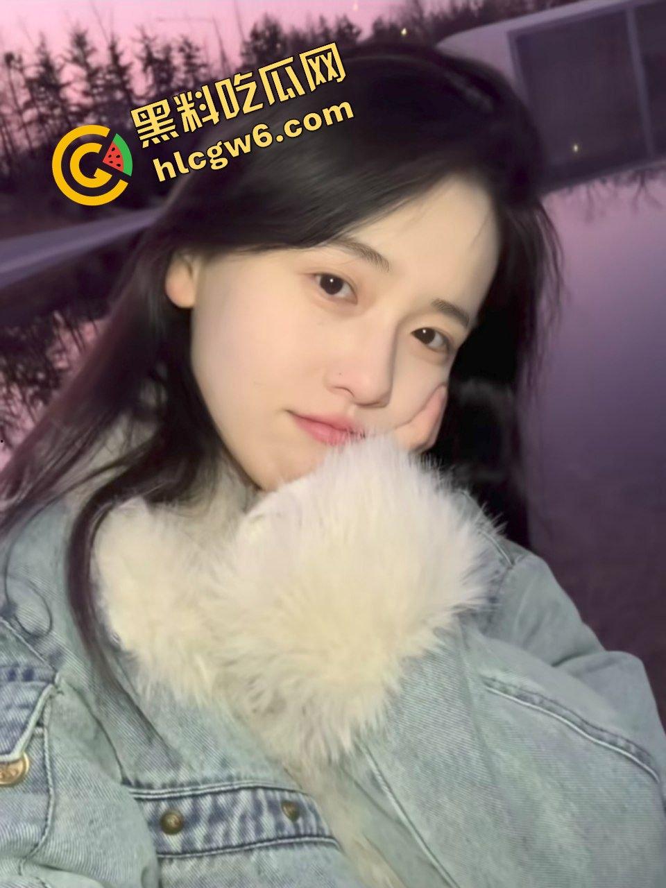 浙江台州金主爸爸调教情趣黑丝母狗『肖雨琦』贱样舔鸡对镜淫荡后怼淫穴!上位直插直入!原创独家流出!