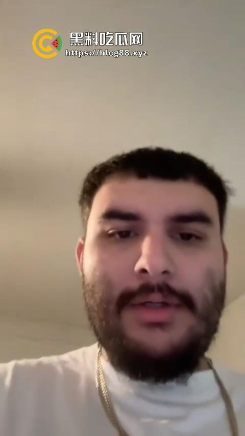 直播界的人才真多 为了礼物直播玩俄罗斯转盘然后死了 真枪实弹 可能就是外国人少的原因!