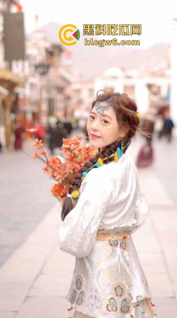 浙江杭州极品颜值巨乳【陈文曦】啪啪视频被爆出，极度渴望的眼神直呼顶不住！