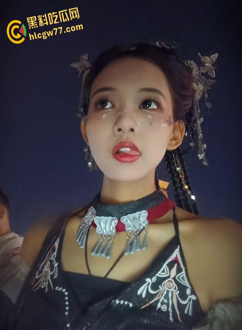 推特情侣泄密自拍,清纯反差尤物捆绑调教,口爆肥臀掀情欲狂潮!