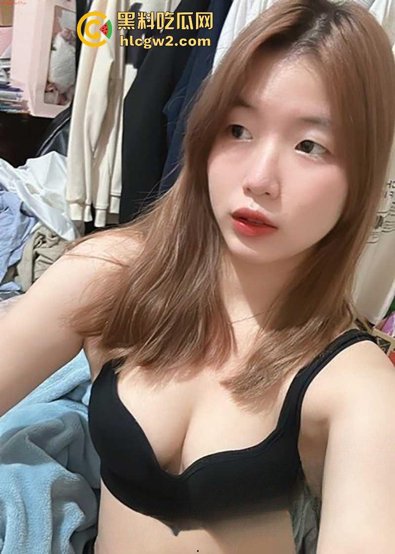 长沙技术师范大学学生妹【宗雨菲】自慰视频遭渣男曝光 身材火辣揉奶表演 让人看了硬到爆炸!