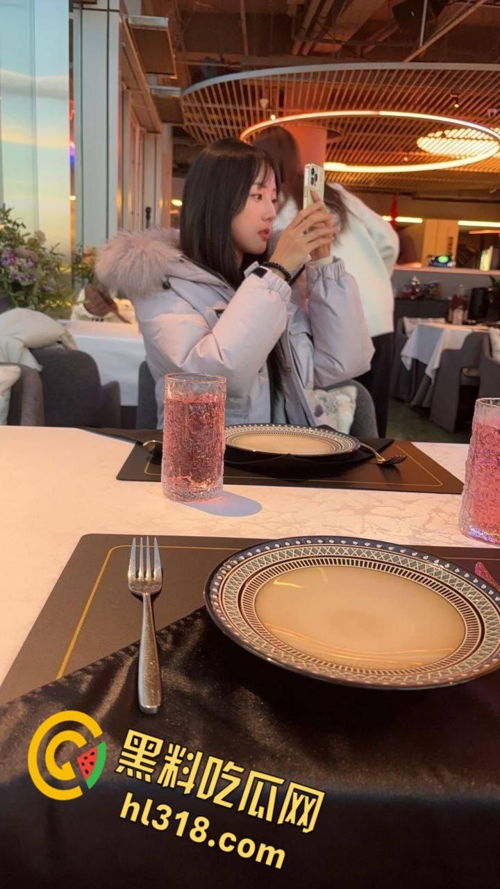 长春市陌陌艳遇，花点小钱就能约操骚货，蕾丝情趣装兔耳诱惑，让人爱不释手女上位疯狂抽插 !