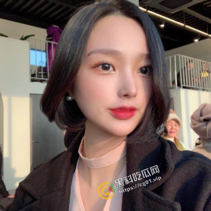 南韩气质空姐 和前男友用facetime 1对1隔着视频自慰一起高潮 遭渣男友录屏  因手机遗失不雅视频流出