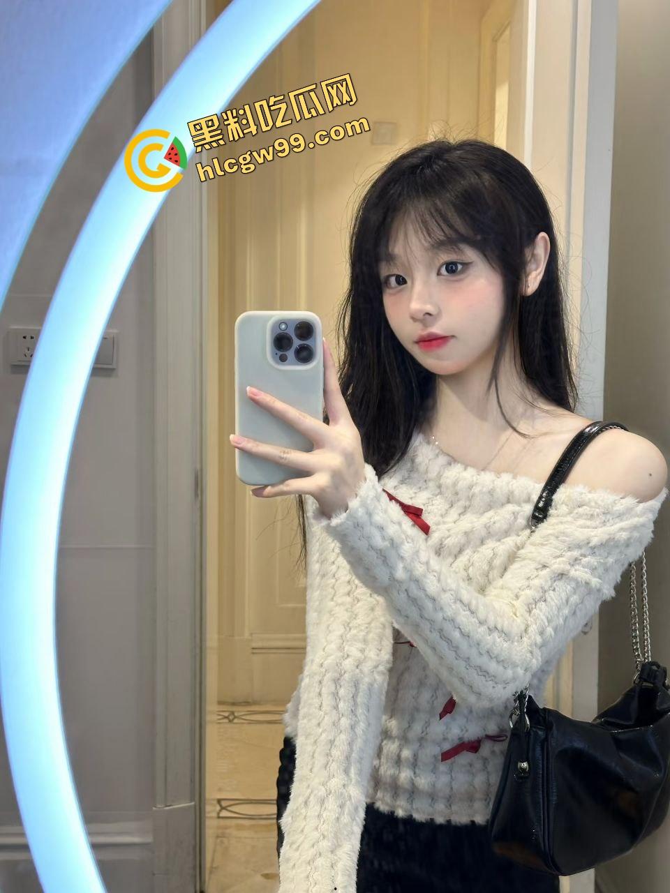 广州骚逼反差婊【张丹】背着男朋友带绿帽偷情帅哥,边操边喊不要射里面!最后内射白浆直喷!独家曝光流出