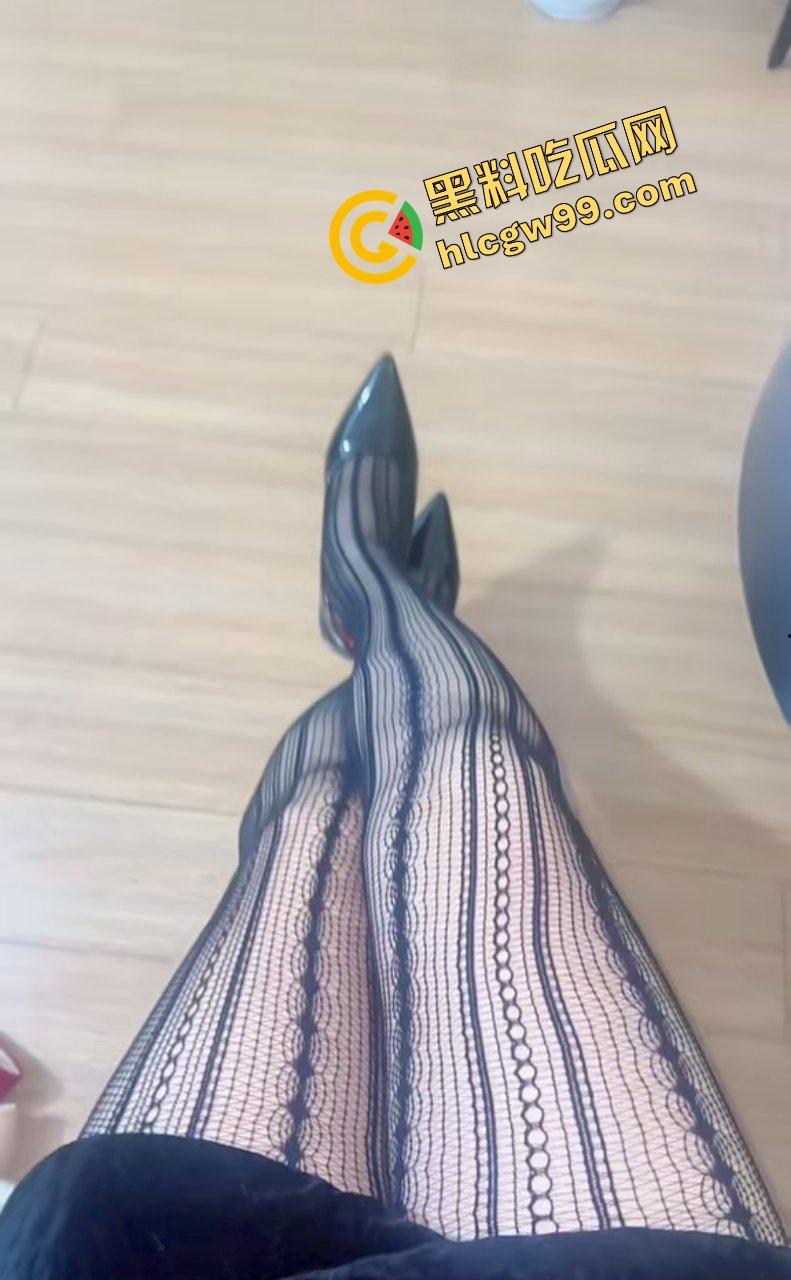 广州骚逼反差婊【张丹】背着男朋友带绿帽偷情帅哥,边操边喊不要射里面!最后内射白浆直喷!独家曝光流出