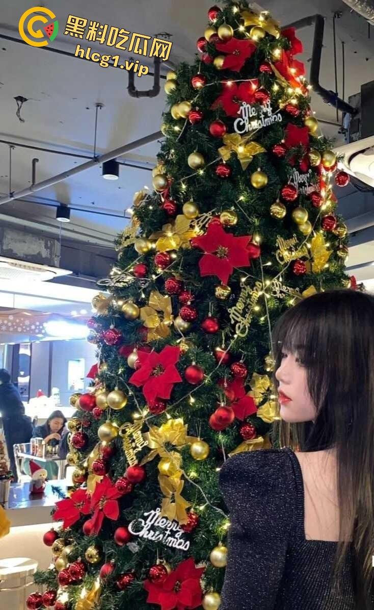 武汉生物工程学院 【张伊美】跟男友出去西安旅游的私密视频常遭曝光!