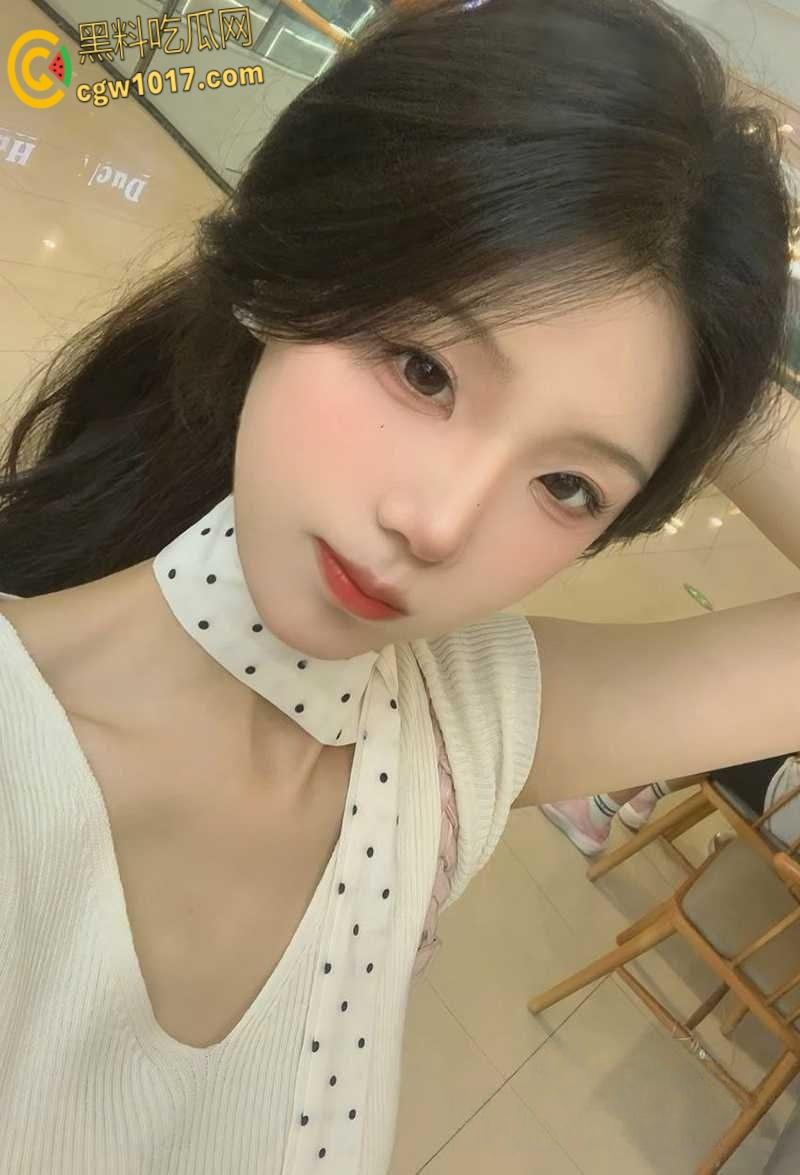 河北体院校花【蒋薇】,颜值极品风骚诱人,穿露奶情趣扮白领 镜前打桩后入,表情特写超淫荡!