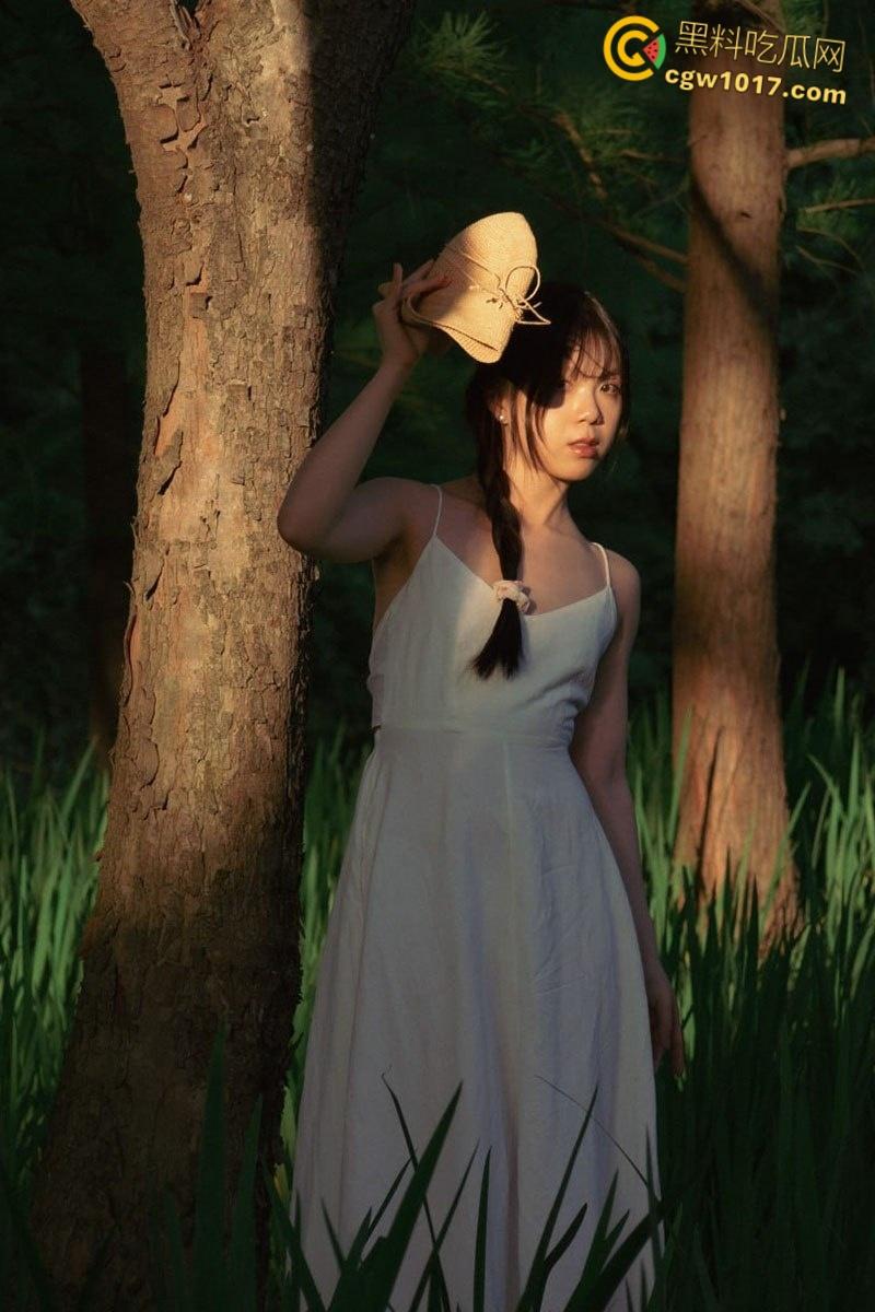 中国美术学院清纯女神【苏雨桐】,化身性感黑丝小野猫,SM绳缚捆绑爆操,高超口技深喉吞吐,馒头小穴紧夹大屌!