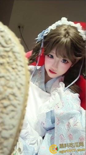 快手三角洲女主播【番茄酱耶】,榜一大哥打赏一个火箭,椅子翻转双脚乱蹬,当场失控骚逼喷汁,直播整活流量密码 !