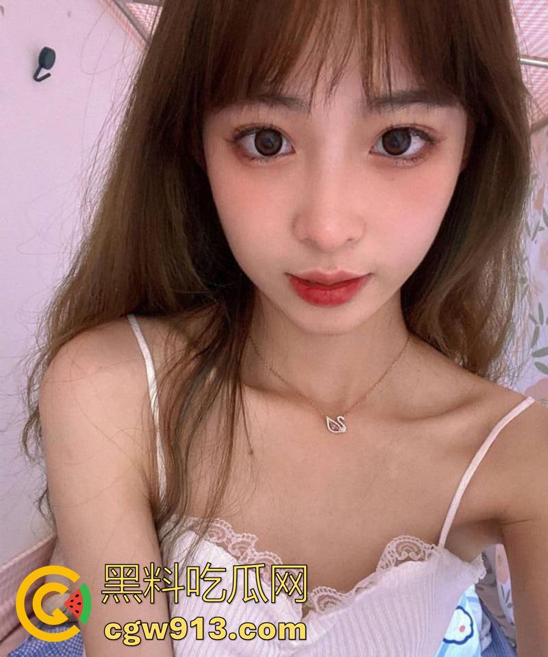 别人老婆就是刺激!河南郑州已婚少妇,网吧打游戏被勾搭,直接带去宾馆啪啪,这口交技术太赞了!