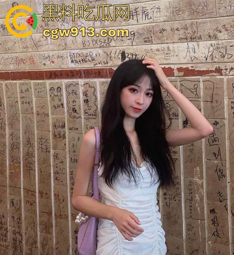 别人老婆就是刺激!河南郑州已婚少妇,网吧打游戏被勾搭,直接带去宾馆啪啪,这口交技术太赞了!