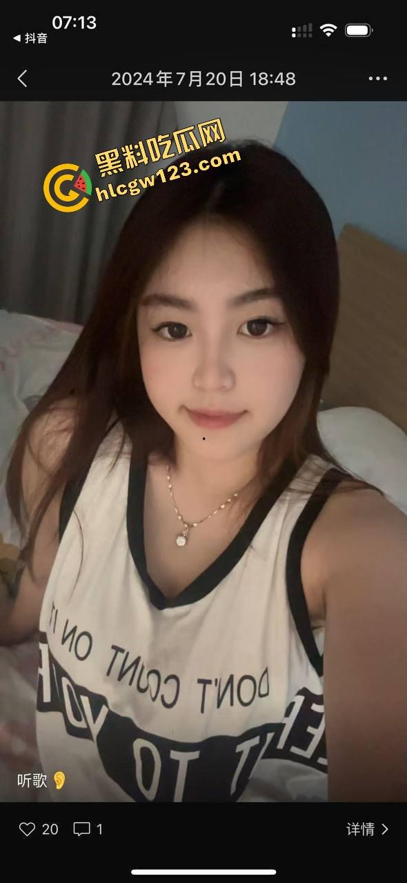 万物皆可插 她逼比收纳箱还万能,嫩妹用整根黄瓜怼逼胡萝卜插菊操到抽搐,差点送医院!