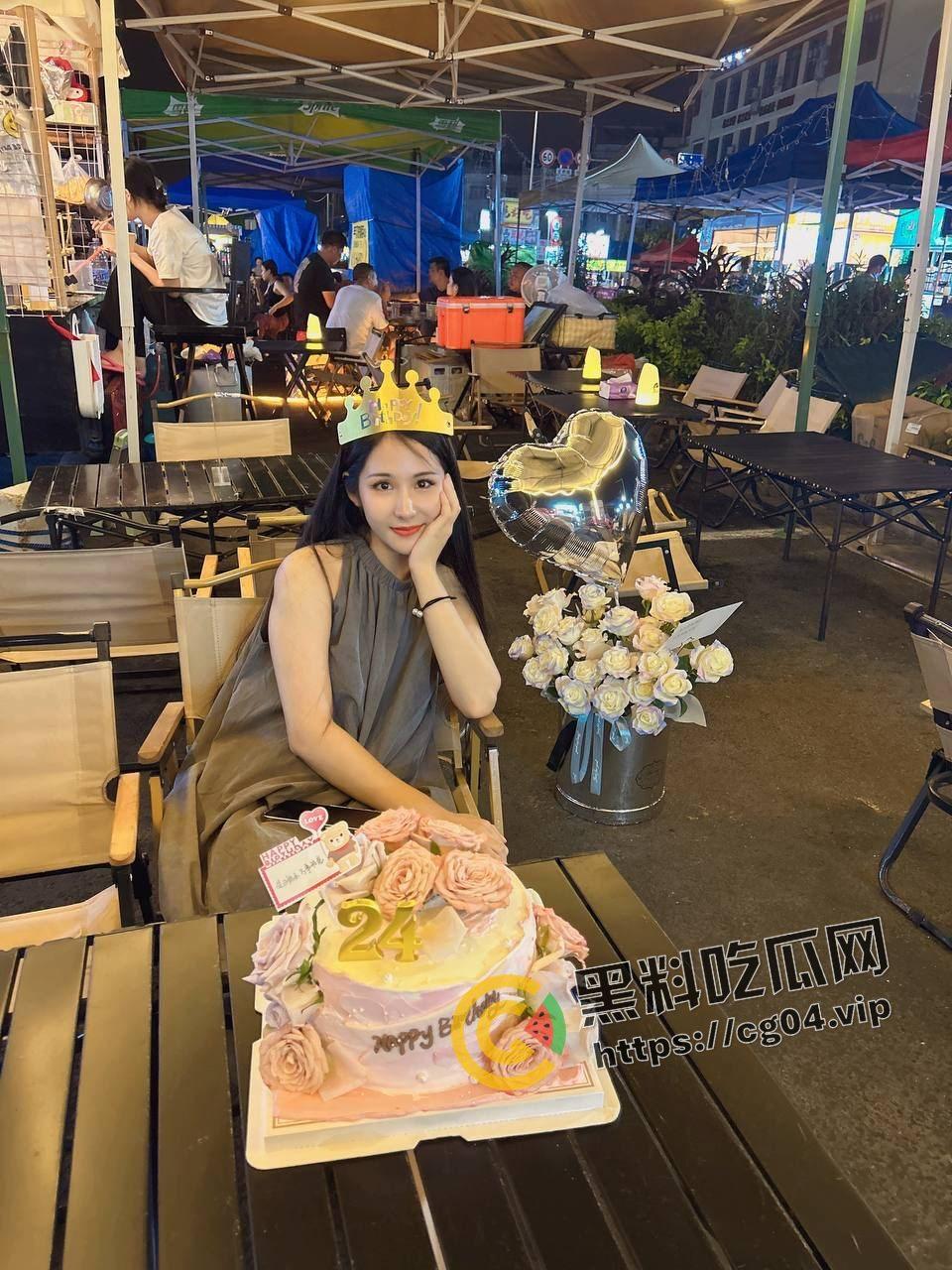 南宁邕武路夜市反差婊【泡面妹】婚内做鸡 2400一夜 下单的都是老公的好兄弟