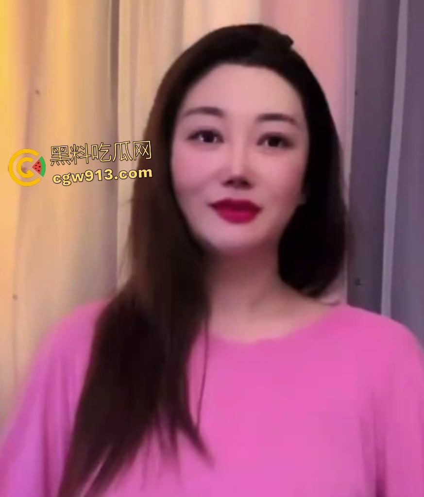 抖音网红【于小姐】一对一视频被金主调教,揉奶抠逼样样精,这骚穴太熟了容易喷水高潮!