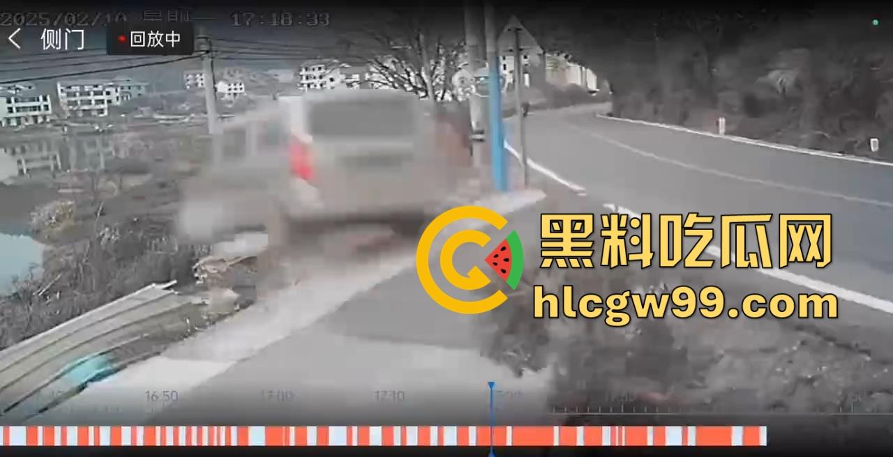 车技不过关少走云贵川,温州天真道观附近私家车坠崖,事故原因仍在进一步核实中。