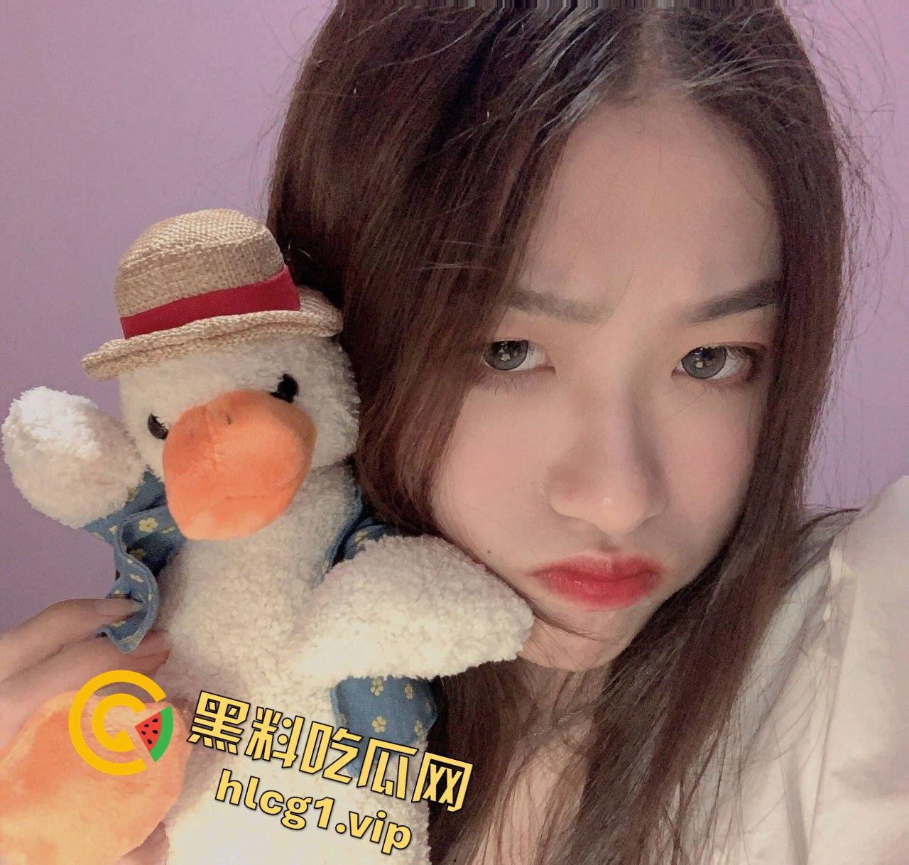 师范学院大二女学生私密自拍云盘外泄!和男友的激情时刻被曝光!