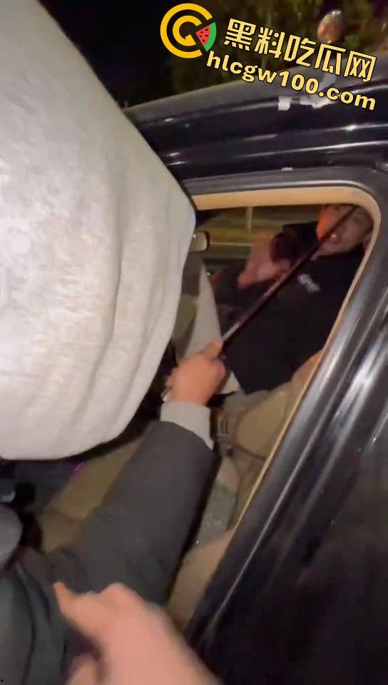 真人版罪恶都市!大马路沦为“死亡角斗场”,仇家飙车怒撞,一米多长“索命”刀狂舞