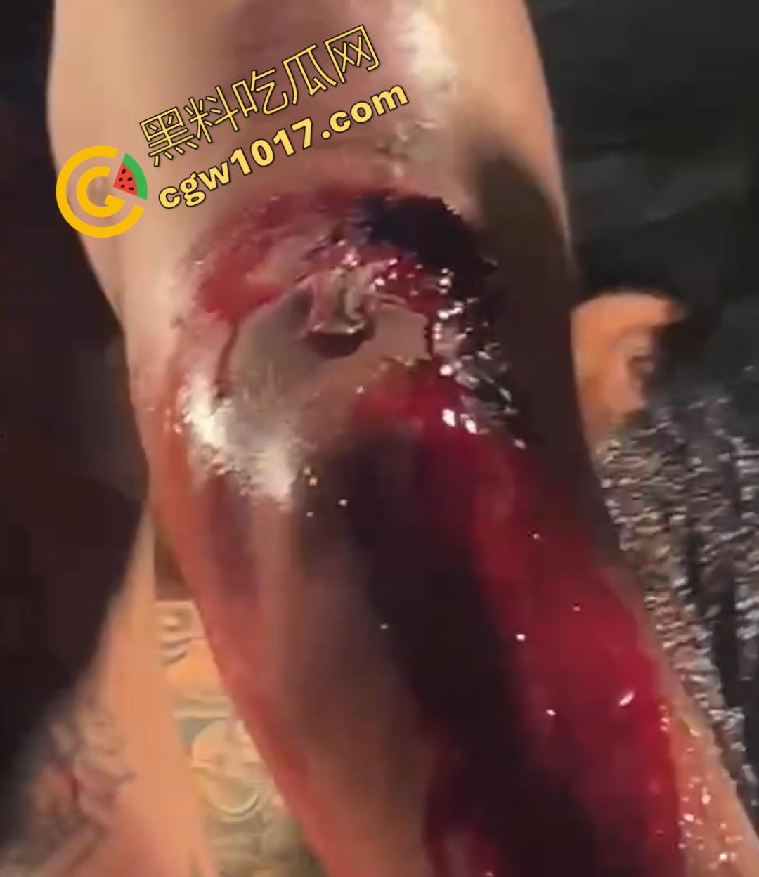 血肉横飞的惊悚杂技秀:铁链穿鼻,割肉喷血,震撼夺目,酷烈表演让人目眩,胆小者勿入!