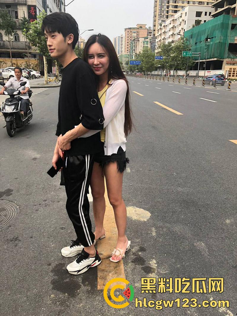 成都整容女生化母体,颜值高身材高挑性感,经常卖逼约炮染上梅毒,到处约炮感染年轻帅哥!