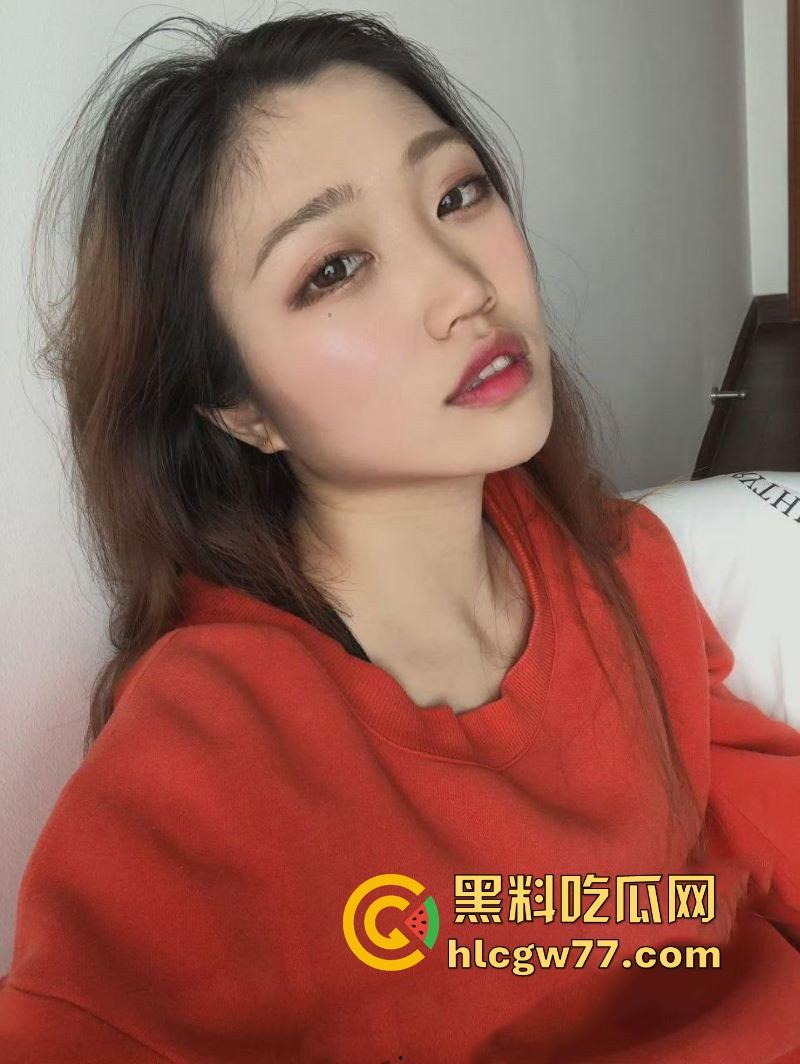 上海浦东极品巨乳【张慧莲】性爱视图流出,性感蕾丝紧贴豪乳,被大屌猛操蜜穴,啪啪声与呻吟交织尽显骚气!