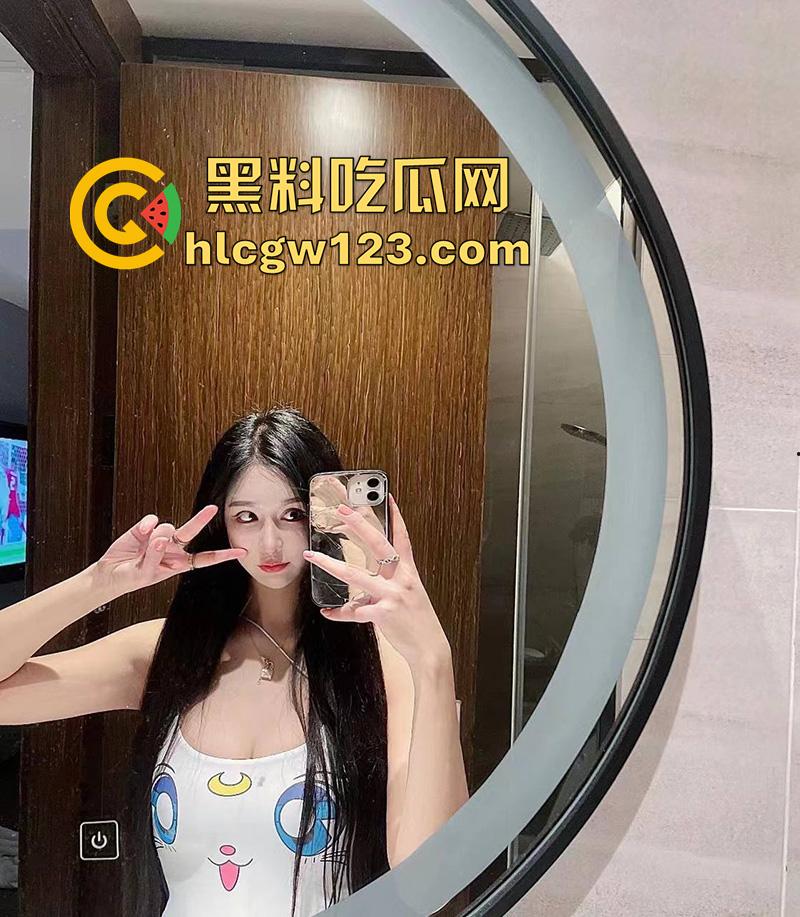 成都整容女生化母体,颜值高身材高挑性感,经常卖逼约炮染上梅毒,到处约炮感染年轻帅哥!