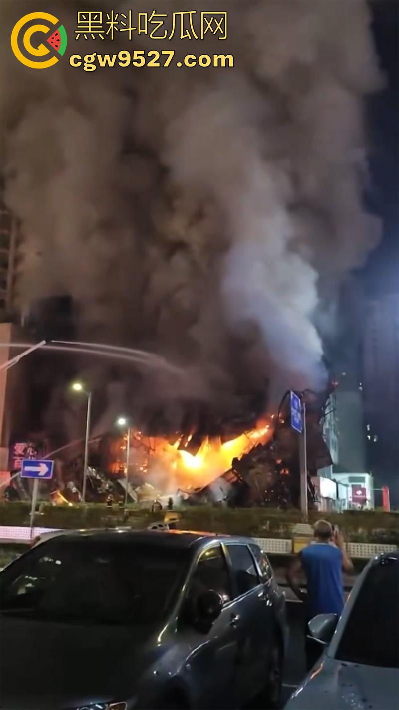 探店博主真能把店带火啊!江苏连云港京东电器自营店突发火灾,经过一宿的救援,才将大火熄灭!