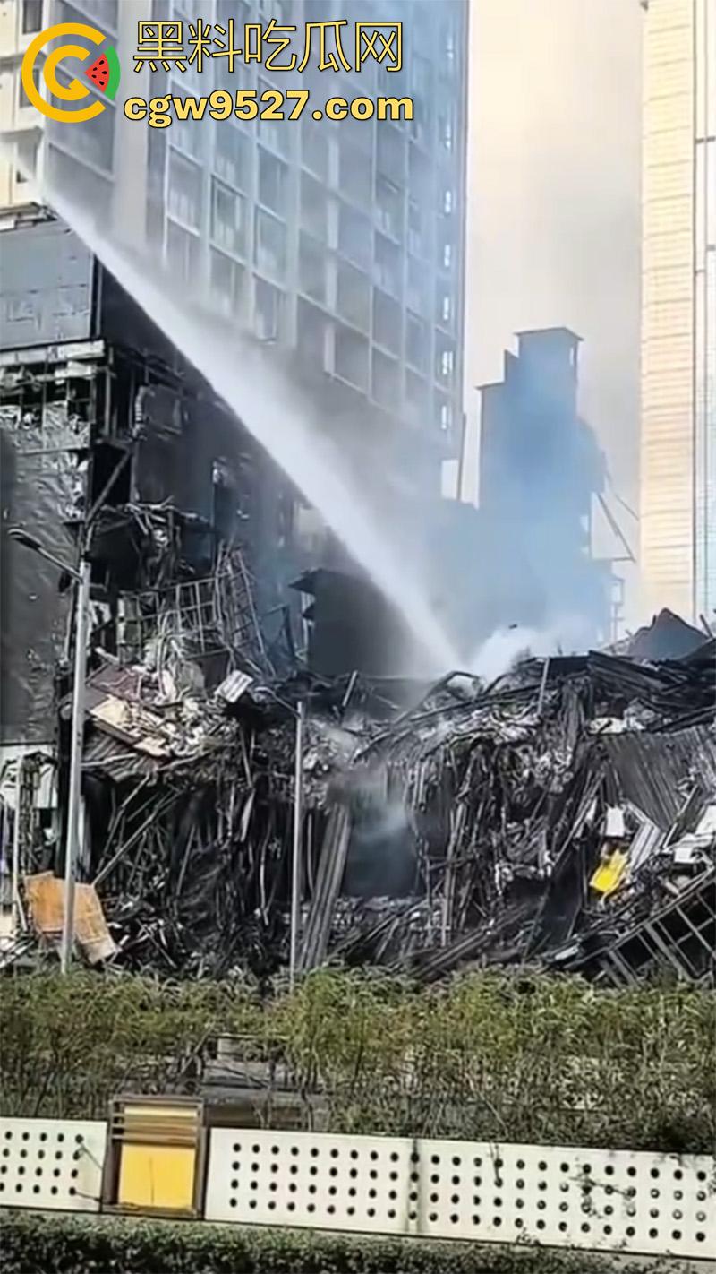 探店博主真能把店带火啊!江苏连云港京东电器自营店突发火灾,经过一宿的救援,才将大火熄灭!