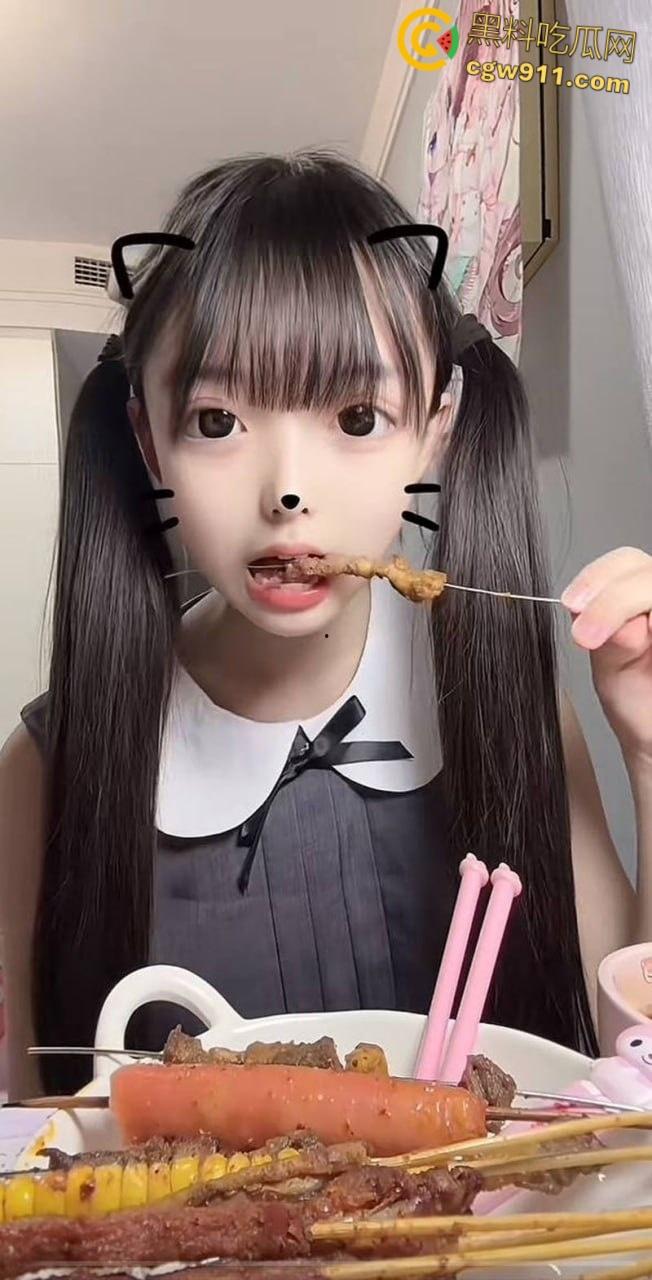 抖音网红萝莉【呆呆呓】,JK制服户外假屌自慰,线下约炮被大哥调教,狗链无套后入猛操,嫩穴高潮喷汁!