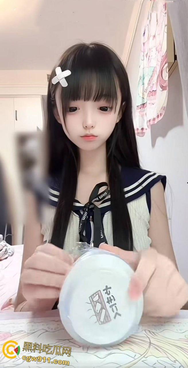 抖音网红萝莉【呆呆呓】,JK制服户外假屌自慰,线下约炮被大哥调教,狗链无套后入猛操,嫩穴高潮喷汁!