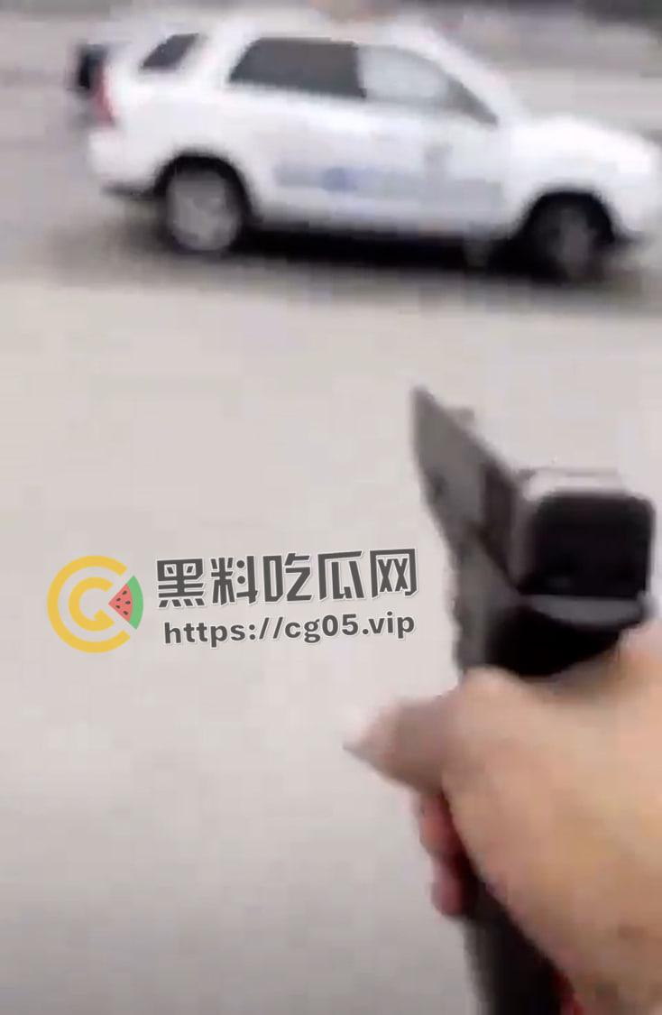 紧急!厄瓜多尔整个国家进入“国内武装冲突”状态,监狱沦陷 电视台绑架 当众火烧人 混乱不堪