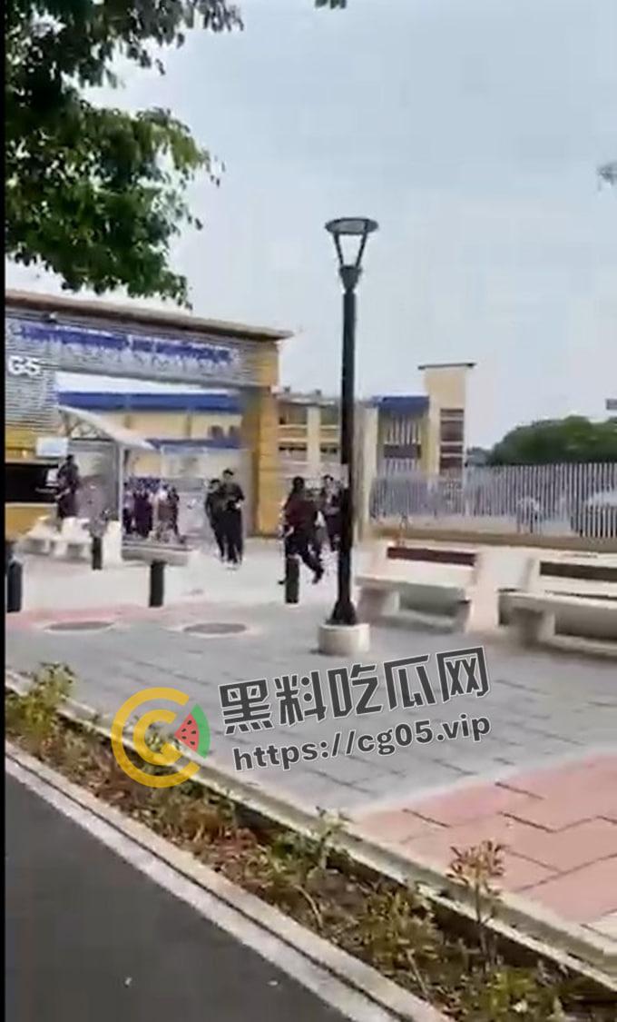 紧急!厄瓜多尔整个国家进入“国内武装冲突”状态,监狱沦陷 电视台绑架 当众火烧人 混乱不堪