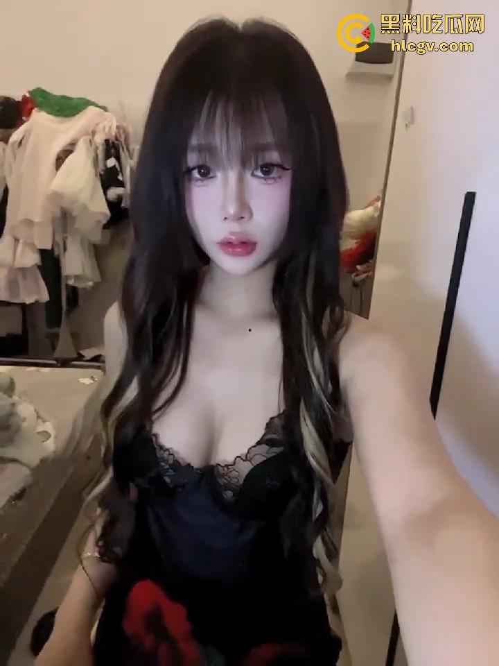 南宁精神小妹【崽崽】露脸私密照流出!性爱啪啪调教全曝光,美颜一掉吓得人魂都飞了!