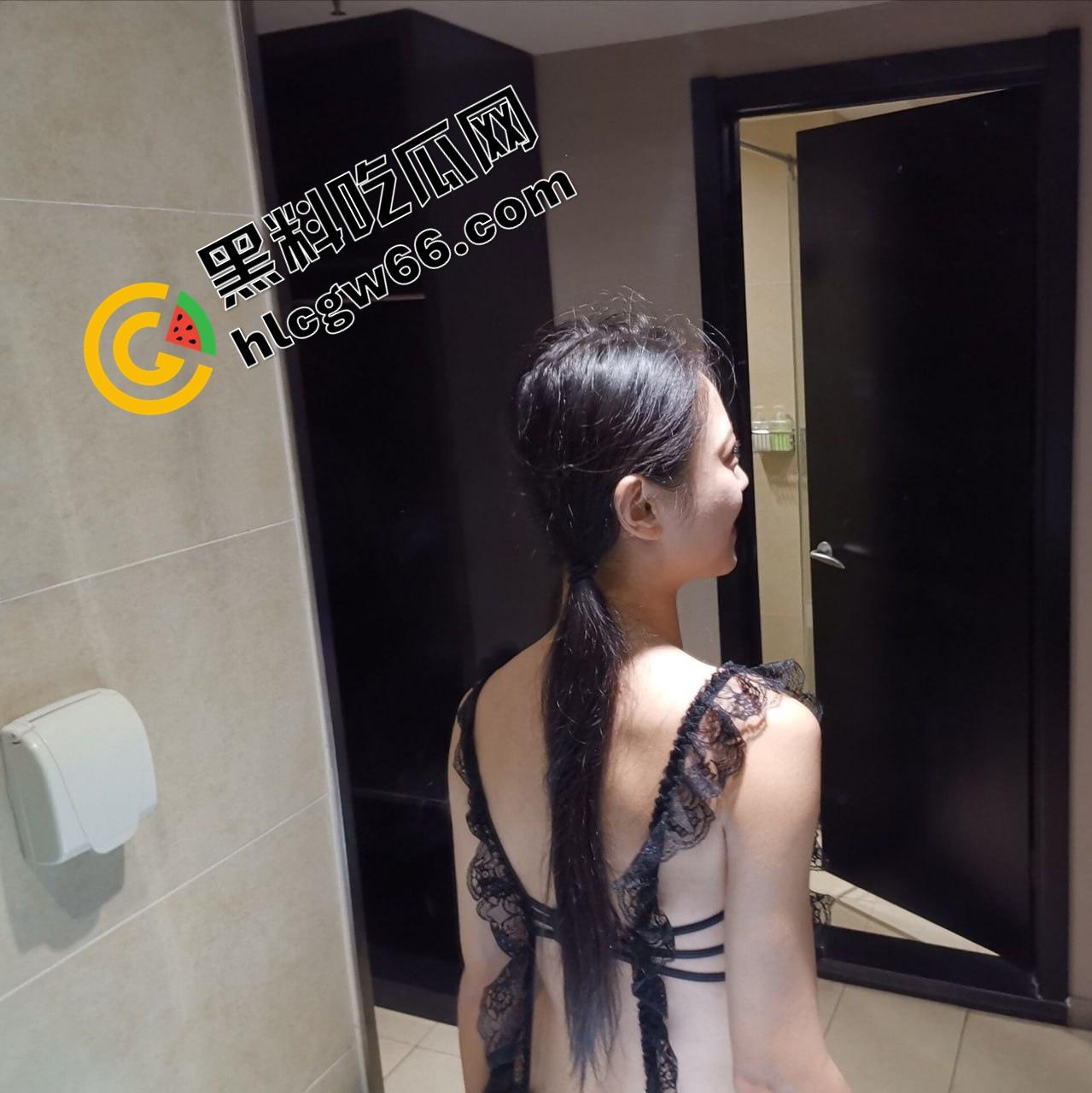 扬州骚货【孙小霄】白丝制服大浴缸操到嗷嗷叫,男友是龟男还敢炫耀女友活好给兄弟看!