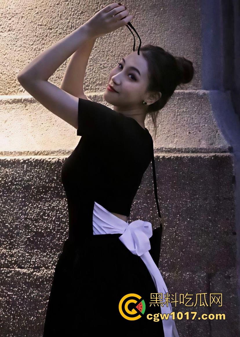 神秘穆斯林少女做爱视频曝光，曾经以为最保守的中东女人，没想到是最骚的，骑乘吐舌熟练的让人惊讶！