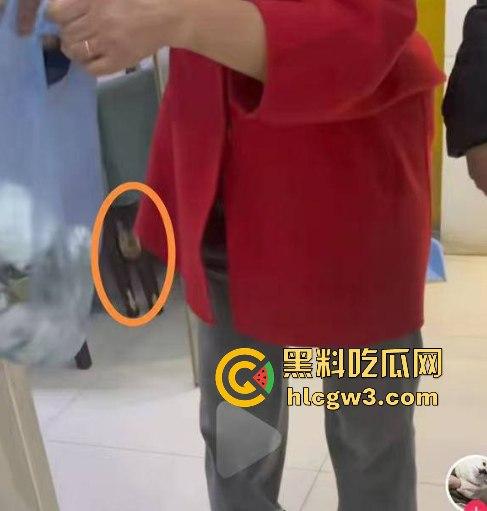 上万金戒指不翼而飞 原是保洁大妈顺手牵羊 对质录音曝光 这演技不得给大妈颁个奥斯卡嘛?