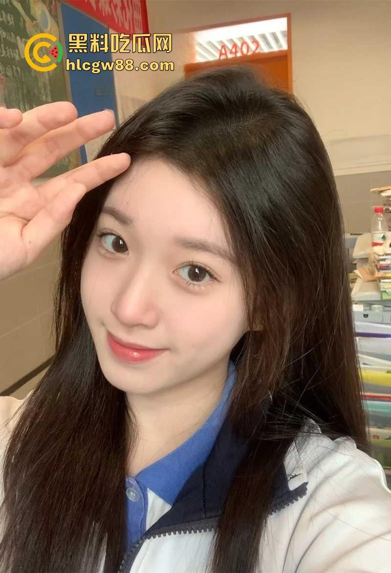 四川巴中职业技术学院00后嫩妹【陈婷婷】网上约炮勾搭求操 出轨视频被男友曝光!