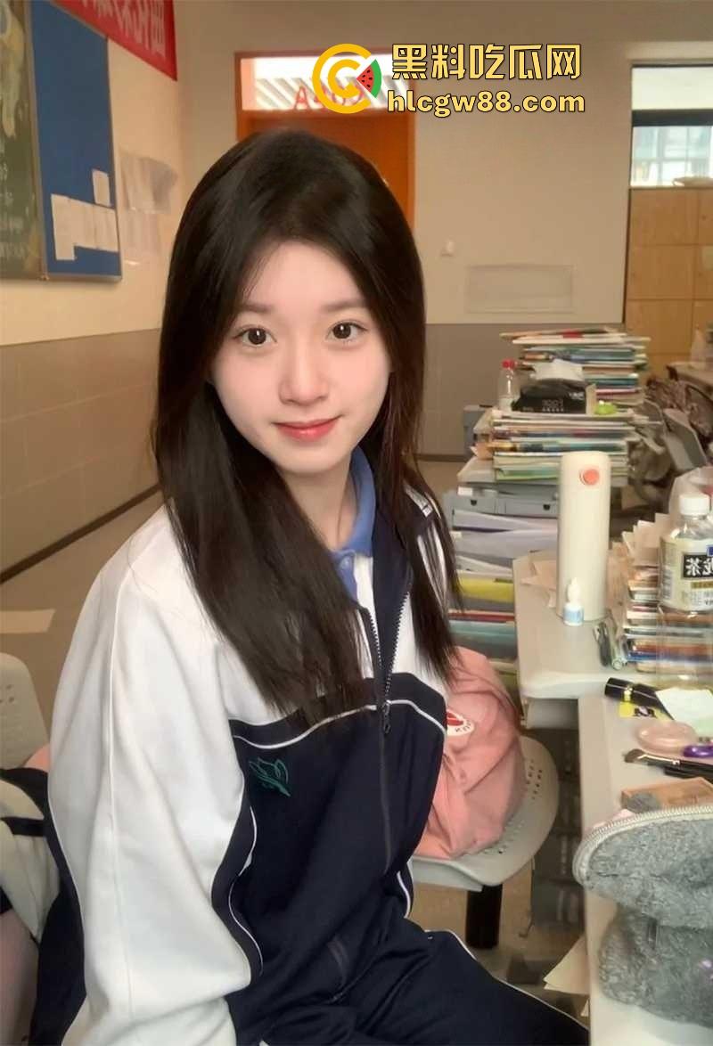 四川巴中职业技术学院00后嫩妹【陈婷婷】网上约炮勾搭求操 出轨视频被男友曝光!