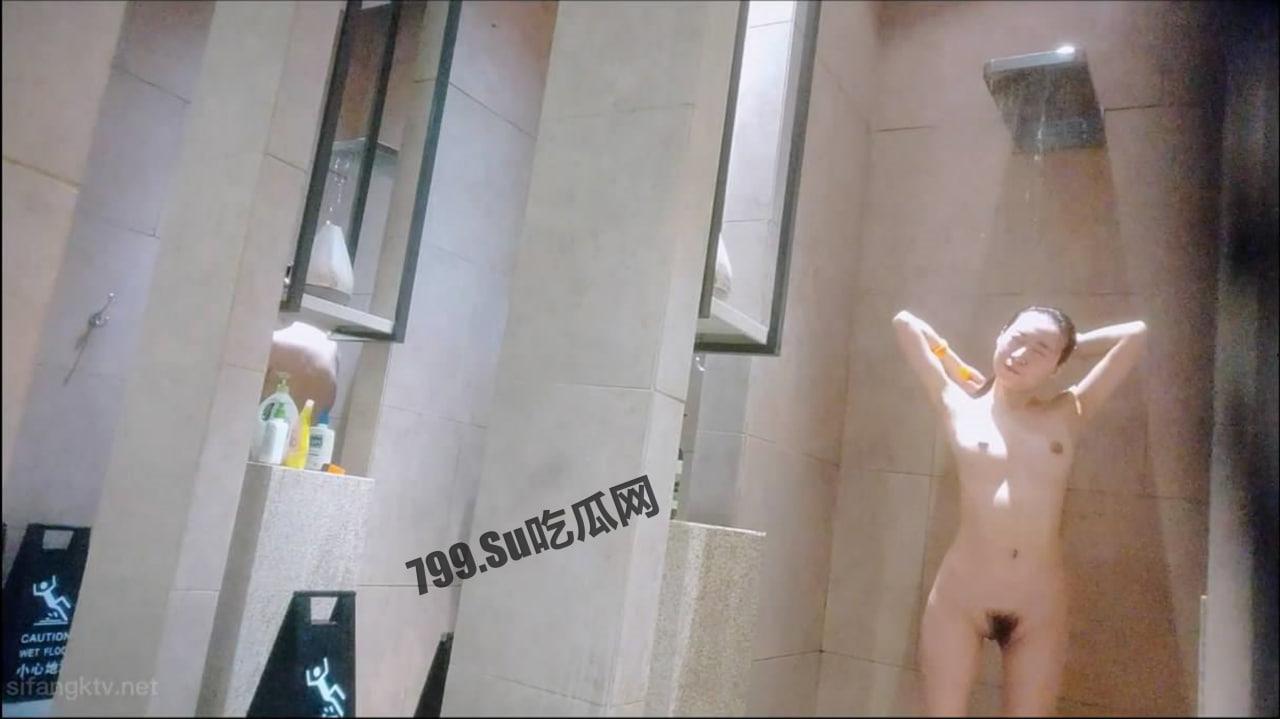 二月私房最新流出 重磅稀缺大神高价雇人潜入国内洗浴会所偷拍第1期继续放大招!极品不断