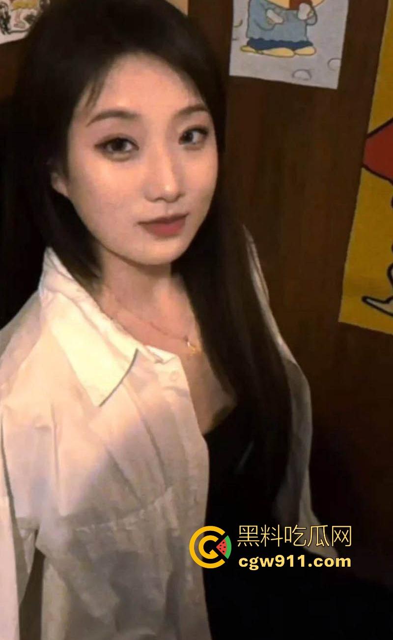 176cm极品模特女友私拍视频流出,黑丝高跟挑逗欲望,全程漏脸自慰,展示极致淫骚母狗的一面!