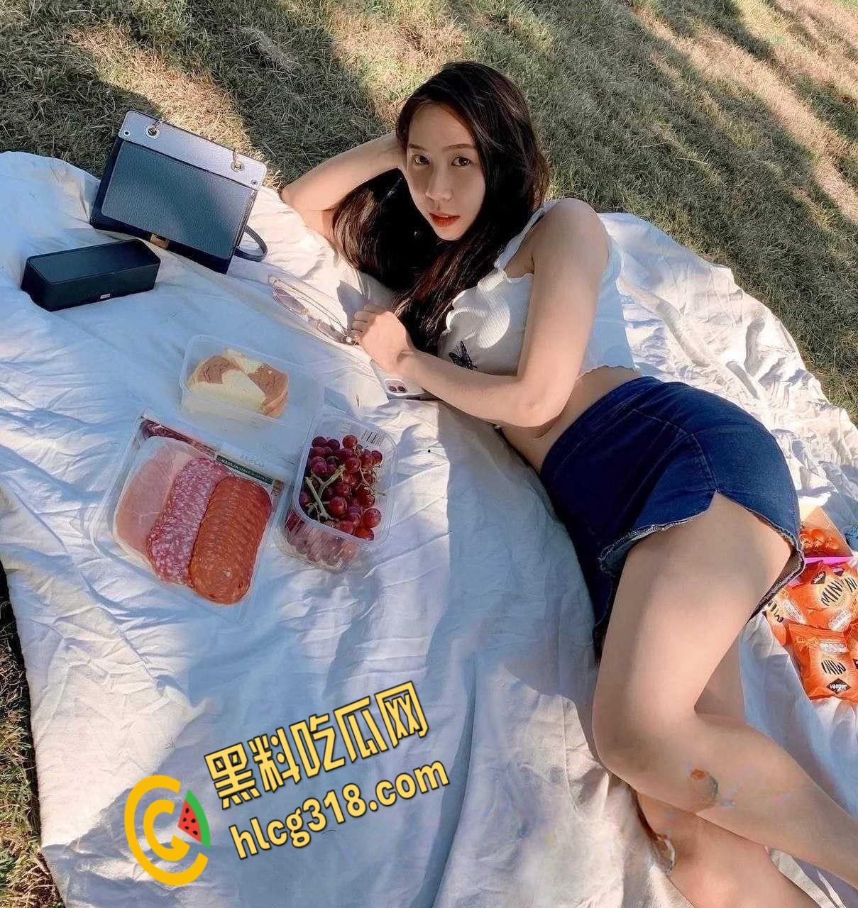 在校大学生兼职摄影，模特酒店擦边诱惑，被摄影师爆操支付费用，摄影都是这么玩的 ? ！