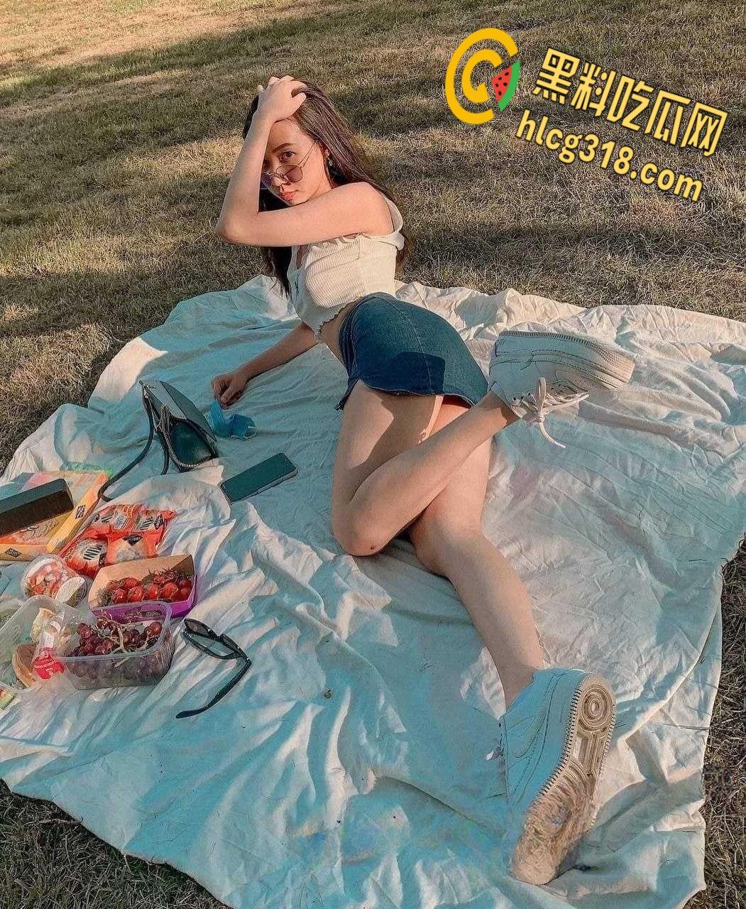 在校大学生兼职摄影,模特酒店擦边诱惑,被摄影师爆操支付费用,摄影都是这么玩的 ? !