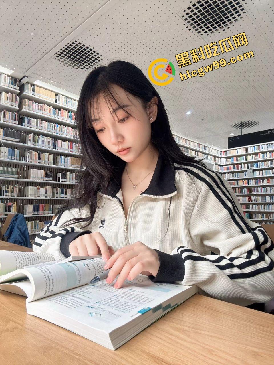 湖南理工大学反差骚鸡【岳琴】学业压力大约炮大哥,体验性爱满足欲望赚学费!独家曝光流出!