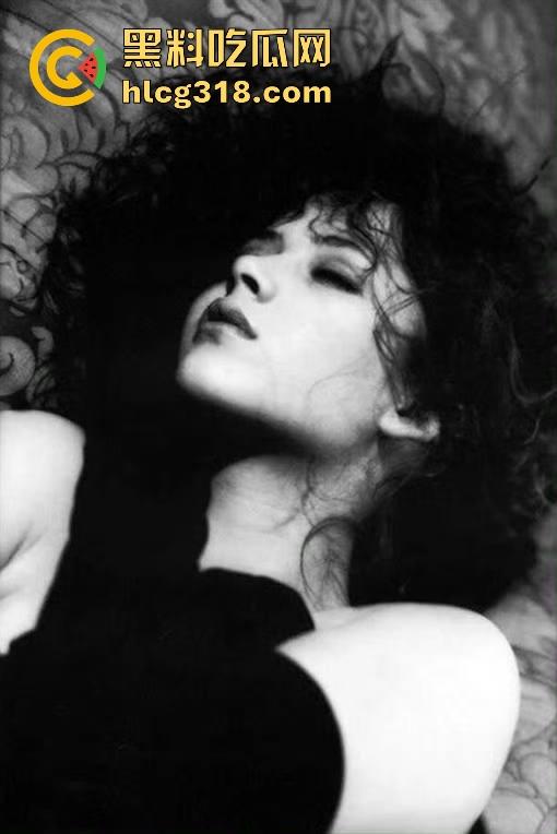 法兰西性感女神【苏菲•玛索】电影节衣服脱落不慎露点 随便让我重温一下她年轻时候的漏点片吧!