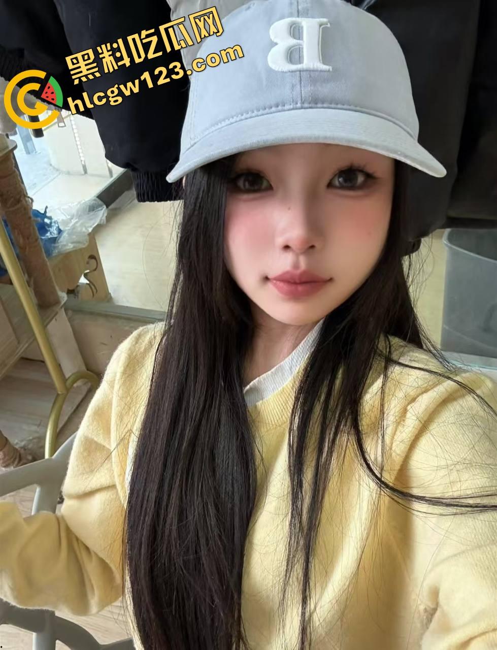 调教淮安人妻骚母狗【赵婷婷】舔脚舔到呻吟,配合度高得像天生淫奴,无套抽插口爆收尾,全程淫得没边!