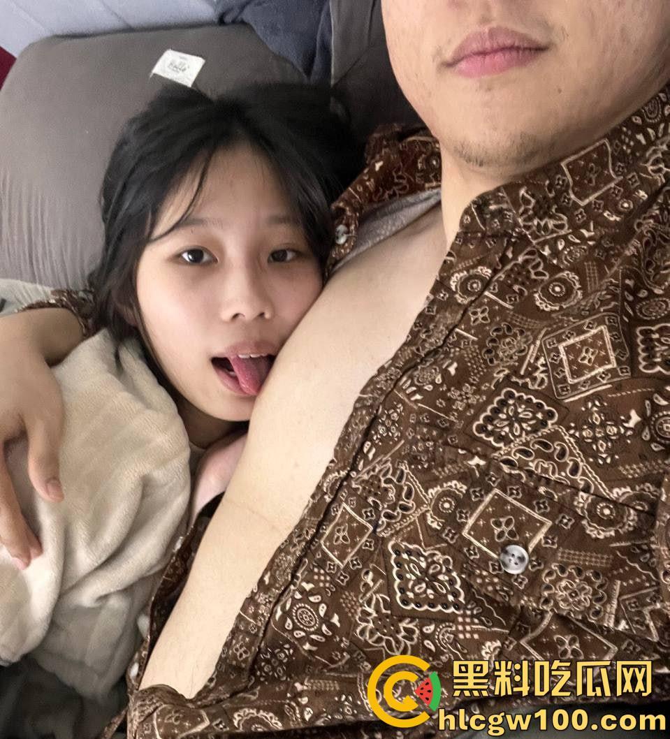 上海海事职院【李婷婷】被金主调教,喝尿口交深喉,无套后入内射,在床上都被操尿了