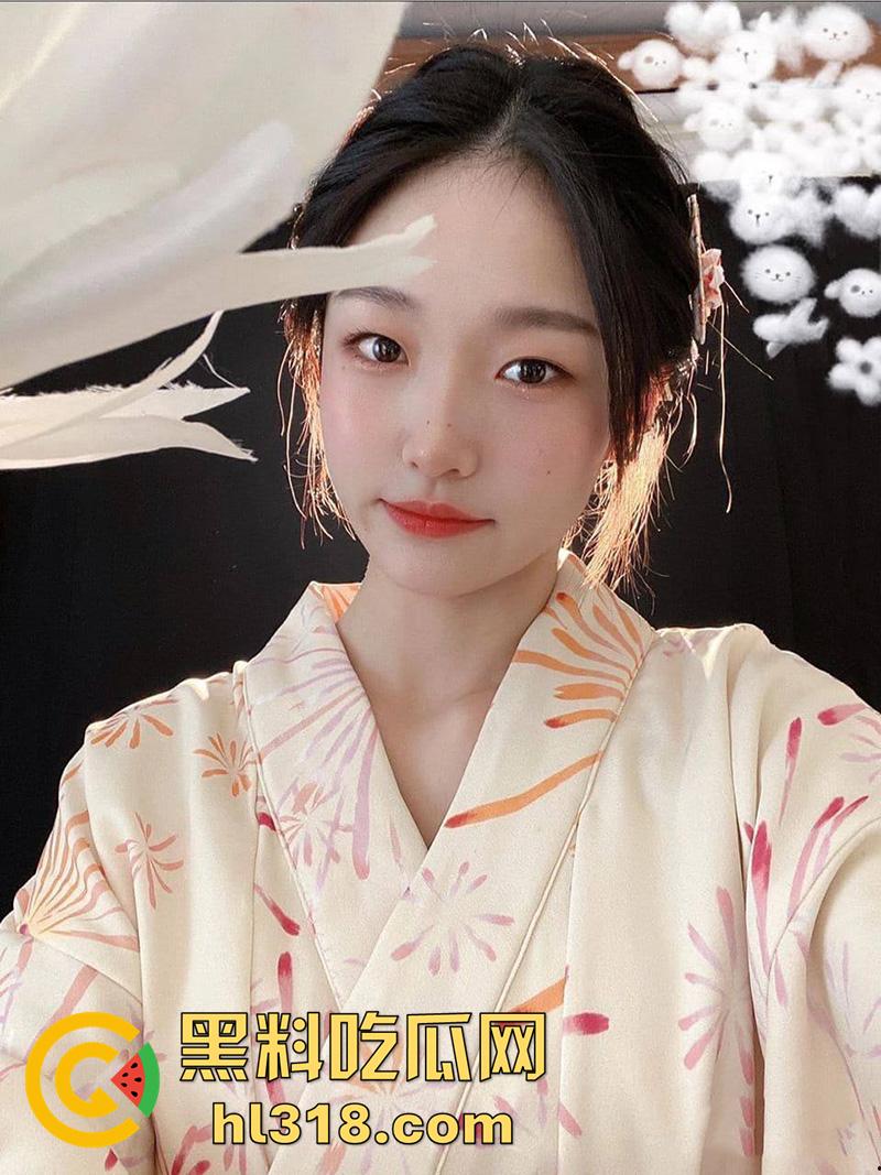 清纯颜值白富美【张欣玥】,表面富家千金背地里骚母狗一条,给主人深喉吃屌淫靡喘息,大量不雅视图流出!