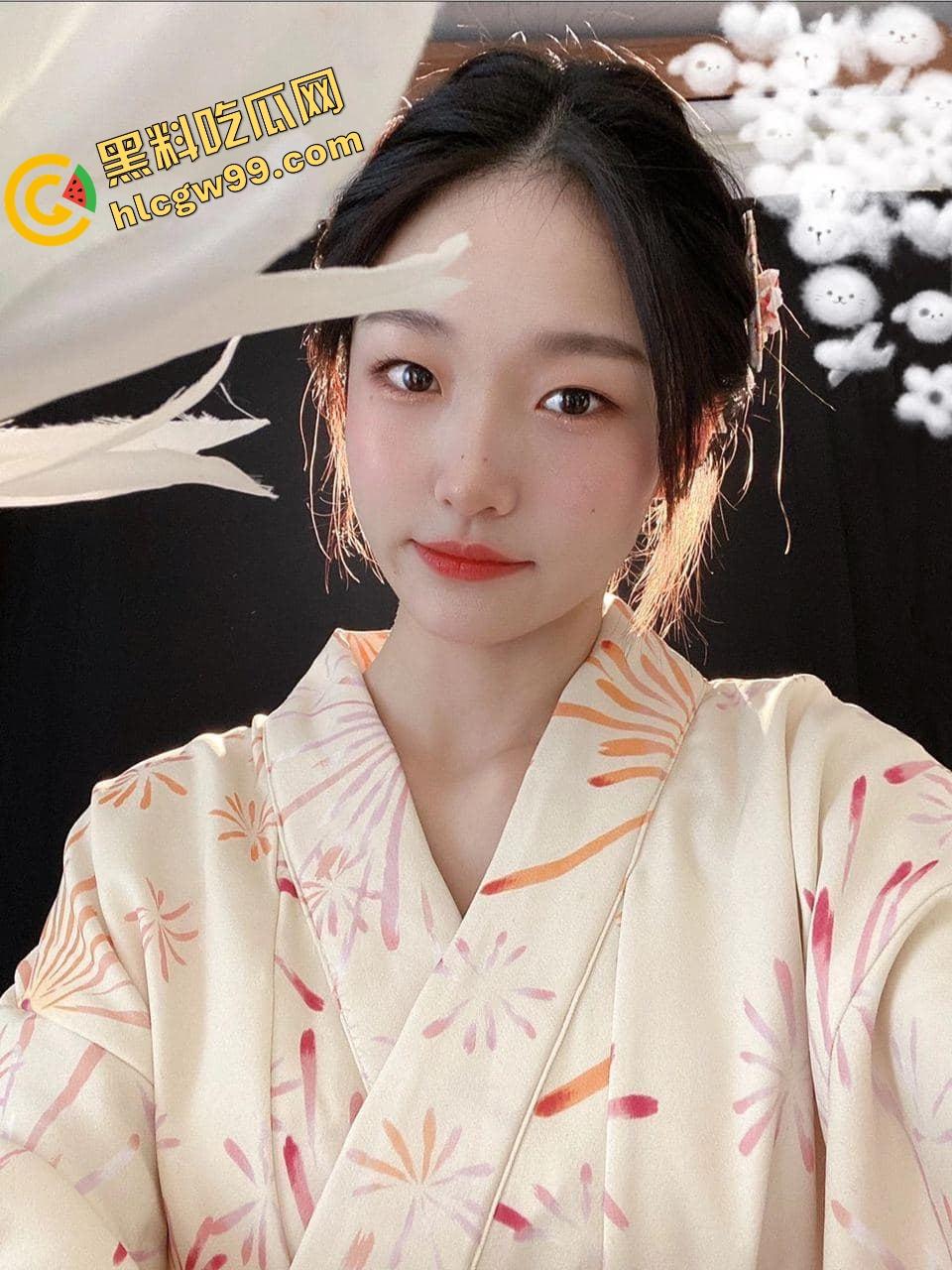 上海行健职业反差骚逼【余思清】分手后遭到前男友曝光不雅,深喉口交吸蛋淫荡诱惑!独家流出!