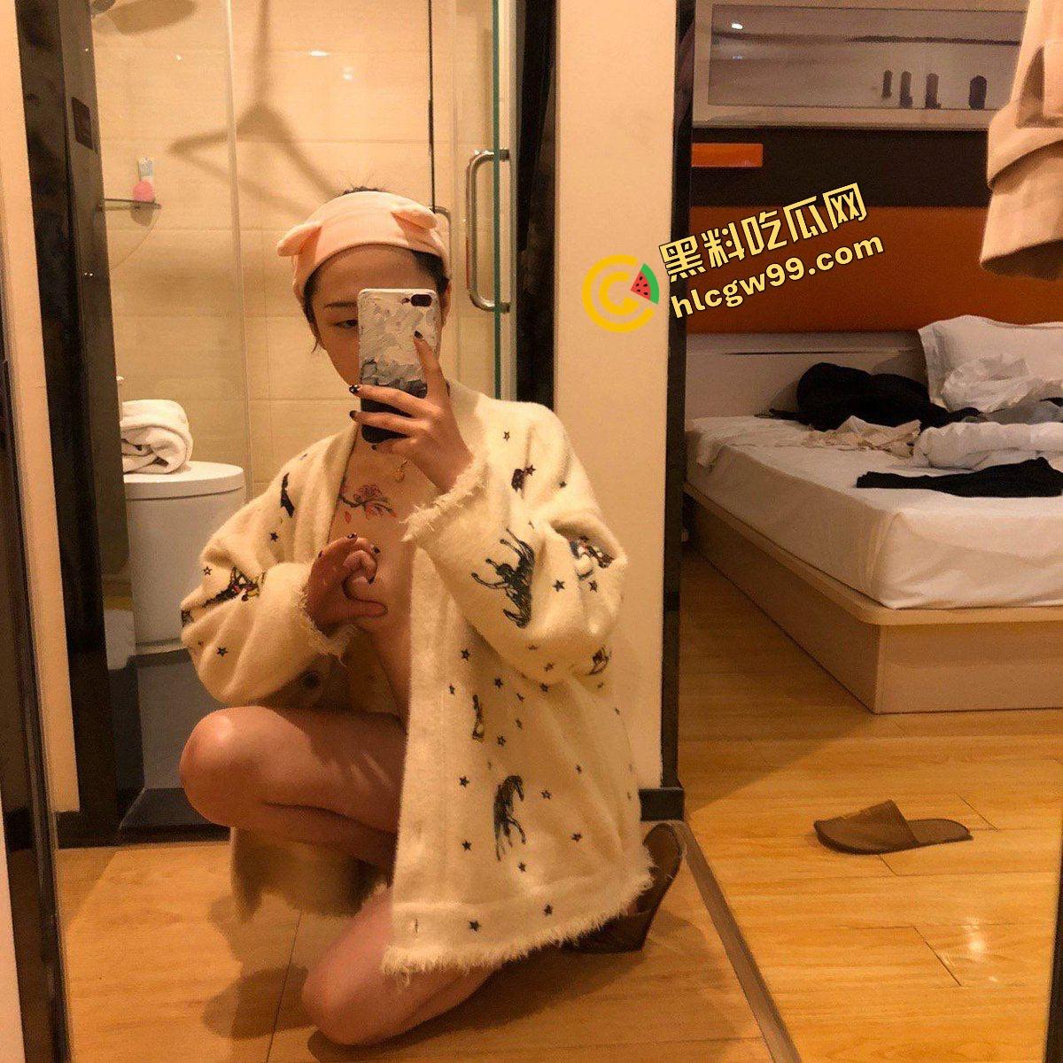 上海行健职业反差骚逼【余思清】分手后遭到前男友曝光不雅,深喉口交吸蛋淫荡诱惑!独家流出!