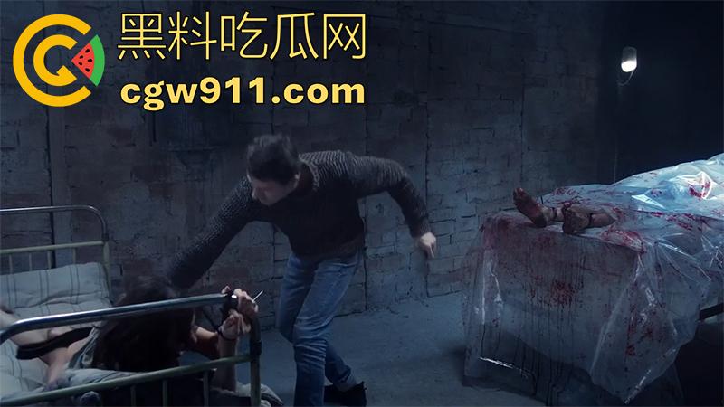 囚禁性虐女孩的绝望《格林伯格的下室》,长腿美女被变态囚禁,皮鞭怒抽翘臀,性爱场面刺激非凡!